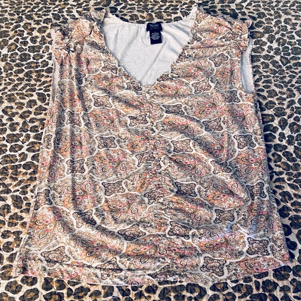 Boho Floral Cap Sleeve Neutral Top - Picture 4 of 9